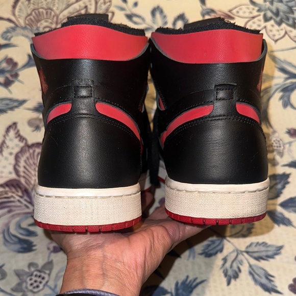 Wmns Air Jordan 1 High Zoom Comfort 'Black University Red' - Picture 6 of 14